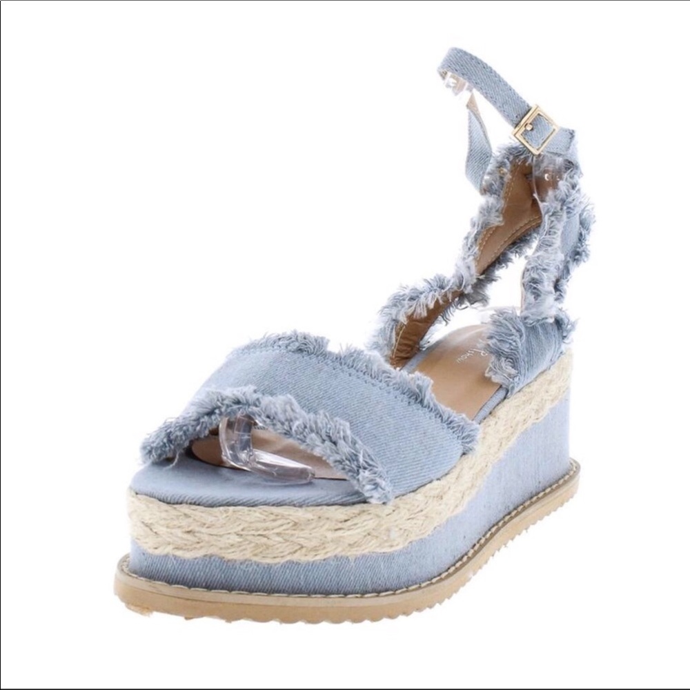 🎉 Host 🎉 Pick 🎉LIGHT BLUE DENIM WEDGES - Picture 2 of 3